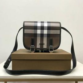 Picture of Burberry Lady Handbags _SKUfw135859372fw